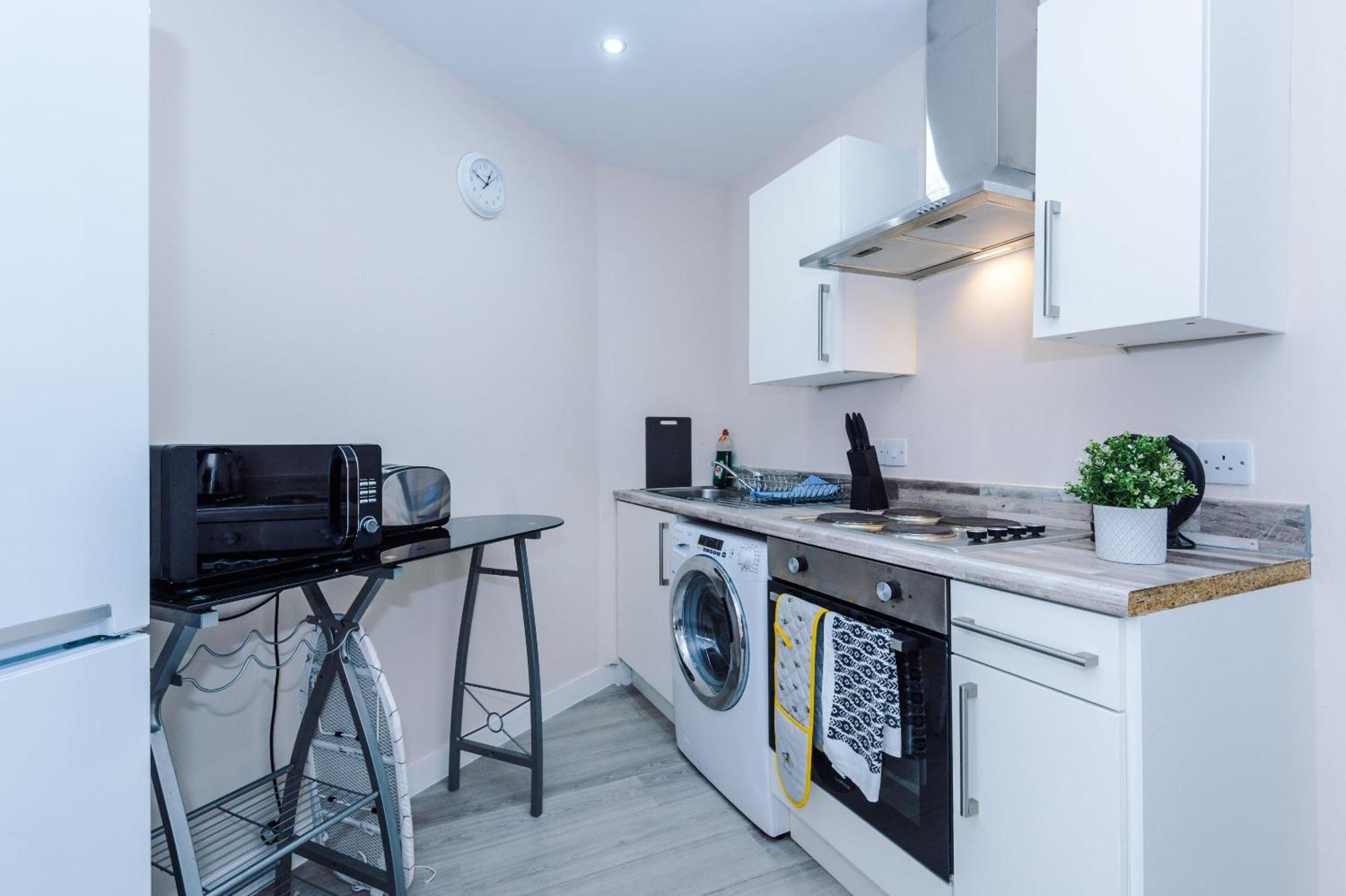 Opp Liverpool - Perfect For Contractors And Travellers, Big Savings Booking 4 Nights Or More! Apartment Стая снимка